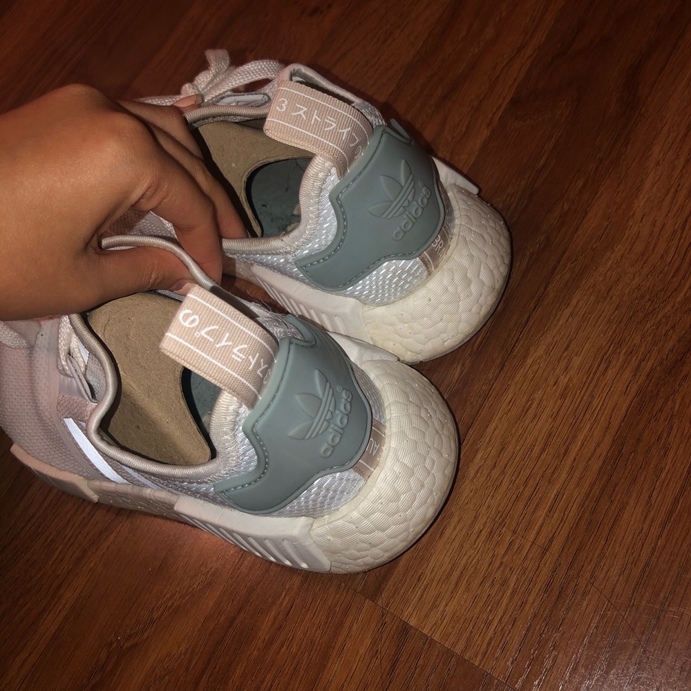 Adidas NMD R1 - Picture 5 of 8